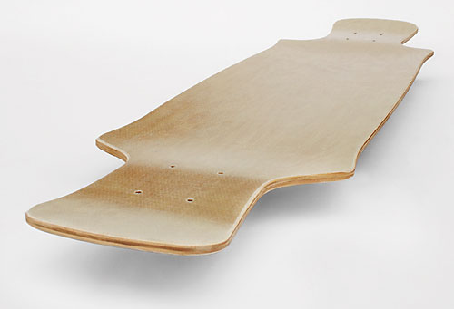 Airflow Bracket: ein Topmount Skateboard mit kurzem Radstand und tiefen Wheelwells
